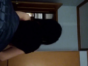 装逼大学生网友和女友视频晒亲热气死咱们这些单身狗