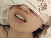 温文尔雅知性人妻与老公不雅自拍流出蒙着双眼激情互搞