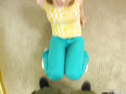 金发花痴莉莉像专业人士一样骑乘大黑屌