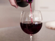 失望的妻子詹妮弗·怀特操了丈夫最好的朋友，作为对他出轨的报复