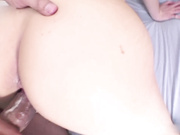 享受年轻大胸淫荡姐姐松弛的阴道