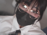 售楼小姐姐为了单子帮我用肉丝足交，还自慰潮吹给我看