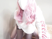 性感室友烦我玩游戏，必须让她用小穴内射来补偿损失