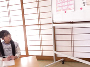 [VOTAN-097] 小さい生徒さんにエッチな事を教えるスクールにやってきた無垢なフリしたざぁーこな淫乱娘 泉りおん - 1of5