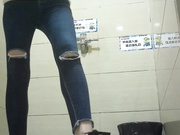 某大型商場公共衛生間拍攝到的各式美女少婦如廁 貌似下面又黑又密看得讓人欲火焚身 1080P原版高清