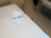 寂寞熟女富婆酒店開房私會情人 穿著紅色情趣露乳裝挑逗主動扒開騷穴給操 高潮呻吟白漿溢出 國語720P高清