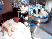 情趣酒店拍攝到的熱戀中的年輕情侶開房愛愛 貌似把賓館布置的很浪漫主動騎乘扭動爽得嗷嗷直叫 1080P高清原版