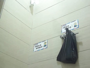 某商場公共女廁拍攝到的各式美女如廁 貌似有個剛出來工作的妹子還未開苞啊 1080P原版高清