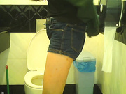 某高檔寫字樓公共衛生間拍攝到的各式OL白領美女如廁噓噓 形態各異樣式看得欲火焚身 720P原版高清