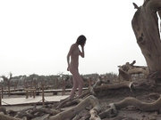 相約中國原創精品力作-學院派美女模特伊莉莎白戶外全裸超大尺度私拍 堅挺爆乳肥嫩逼逼絕對誘惑～1080P超清