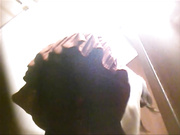 某酒店公共衛生間不同視角拍攝到的食客美女少婦如廁噓噓 顏值得蠻高的 720P原版高清