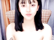 你的女神让人干了，全程露脸高颜值姑娘深夜被大哥爆草蹂躏，深喉口交大鸡巴揉奶玩逼跳蛋摩擦，无套爆草内射