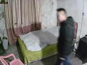 城中村几个有点姿色的姐妹租一间平房改专用炮房提供快餐服务车轮战~嫖客有老有少因长得漂亮所以生意红火