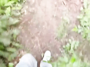 【真实原创母子乱伦】带着淫荡小妈上山采蘑菇，没想到儿子直接掏出屌让小妈口，小妈的淫叫声响彻整个山谷