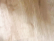 我成为了继母的网恋对象，继母网恋不知道是我，居然还跟我裸聊！趁她做瑜伽的时候打视频，让继母给我看她的骚逼嫩乳