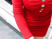 家中勾引極品紅衣小嫂子_對白精彩，十分刺激，掏出大屌就是一頓無情無套的狂艹