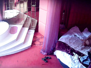 对白清晰情趣酒店TP小胖墩和身材高挑美女激情抱着美女去浴缸