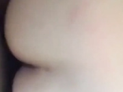 用力啪啪小美女，要射的时候赶紧转身射脸上