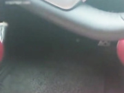 很久没冒泡之前在五金店门口剪逼毛那个美女和没啥经验粉丝在奔驰车里玩两下就把他搞射了