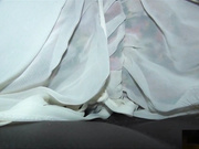 牙科医院护士美眉和网友去唱K被下药灌倒拔下小内裤玩逼流了好多淫水