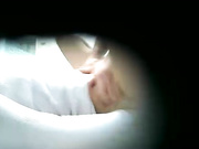 酒店偷拍年轻微胖哥和模特身材漂亮女友近距离镜头啪啪啪地方方言对白