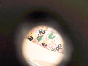 坐盗市流出商场女厕TP蓝指甲美眉的逼逼性感诱人高跟