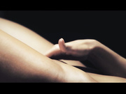 猛男给漂亮炮弹乳女模精油性按摩兴奋难耐提屌啪啪啪画面唯美诱人