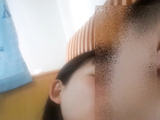 放假大二师妹家人都去旅游了约我去她家玩在她闺房里偷吃禁果