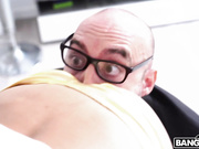 娇小人妻的3P肛交潮喷