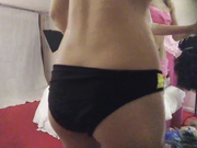 名门夜宴内衣模特张熤鑫斑斑拍摄现场换衣被提前偷放摄像头偷拍