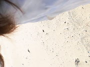 对白淫荡刚失恋帅哥海边散心偶遇主持人采外景被挑逗扒裤子给裹鸡巴找没人的地方刺激后入内射呻吟太过瘾