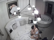 豪华酒店刚就业不久的年轻眼镜妹纸与单位客户经理开房啪啪啪边脱边激吻床上打2炮浴缸里打1炮连干3炮刺激