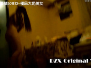 大闸蟹出品36F大胸美女模特,连体袜直穿站立式后入操逼后又在沙发上干,操的鸡鸡都硬不起来了.1080P原版!