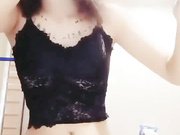 两个样子很萌的零零后艺校美眉下海黄播捞钱大奶子样子像热巴的妹子下面非常嫩貌似还没被草过