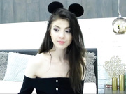 大长腿长相清纯国外萌妹子吊带黑丝很是诱人 床上按摩器自慰表情诱惑