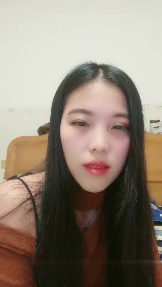 高颜值红唇少妇和链子男友双人啪啪 开裆黑丝猛操性感大屁股多种姿势非常诱人