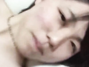 调教萌萌小萝莉口爆射嘴里不让吐出来含了许久只能吞了 小鲍鱼非常嫩