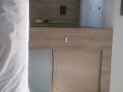 老哥深夜探花约了个妹子TP啪啪 口交骑乘抱起来操搞完一炮休息下再搞