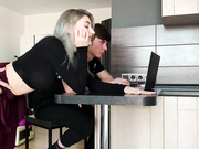 极品身材女神EVA付费新作 男友在工作 绿帽男的骚女友和他朋友激情做爱 爆精颜射