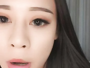 电臀小骚货性感的纹身骚气的模样给小哥哥激情口交大鸡巴，主动上位抽插捏着奶子呻吟浪叫，高潮不断淫水不止