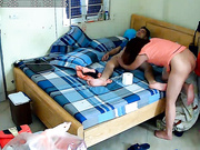 老公貌似从始至终没有动过都是女的在上面自娱自乐各种姿势啪啪