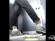 校园坑神溜进某高校女卫正点位置安装高清摄像头TP多位圆润白嫩光滑大屁股学妹方便美眉月经期分泌物扯了好长