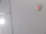 网约修长美腿外围女模受不了进屋就给按倒床上不洗了直接开搞娇喘呻吟说用力点操我老公我受不了了超级骚