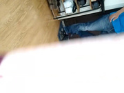 对白精彩声音甜美身材纤细性感独居美少妇挑逗上门维修家电的客服人员在厨房大战叫的太骚了1080p原版