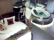 酒店水滴摄像头偷拍眼镜小胖和女友啪啪胖哥这小鸡鸡估计满足不了这骚女友