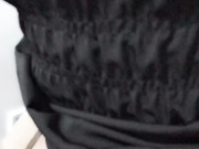 90后年轻情侣模仿优衣库事件在商场试衣间偷偷打炮,奶子坚挺,强忍着兴奋后插式干,外面有人等着试衣服,真刺激!