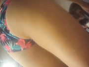 精品特攻队系列洗浴用品暗藏录像机偸拍顾客很多的戏水游泳馆女士间更衣室淋浴区丰乳肥臀的女人们