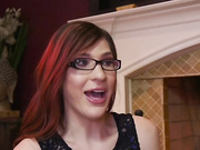 气质美少妇看到人妖大鸡巴惊讶后伸舌头舔吸