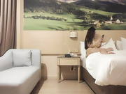 酒店重金约炮身材超棒的妖艳小妖精 太爽了