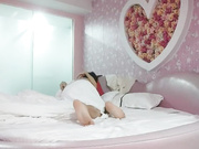 良家少妇还在大姨妈期间也要干把她给羞得不行